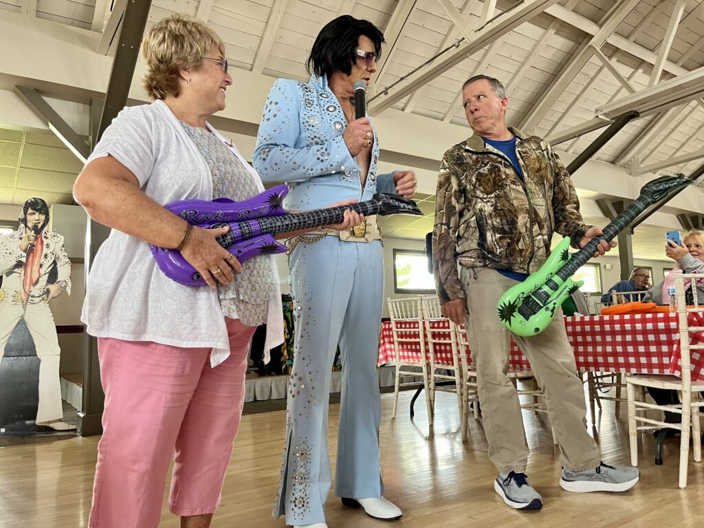 Elvis and volunteers
