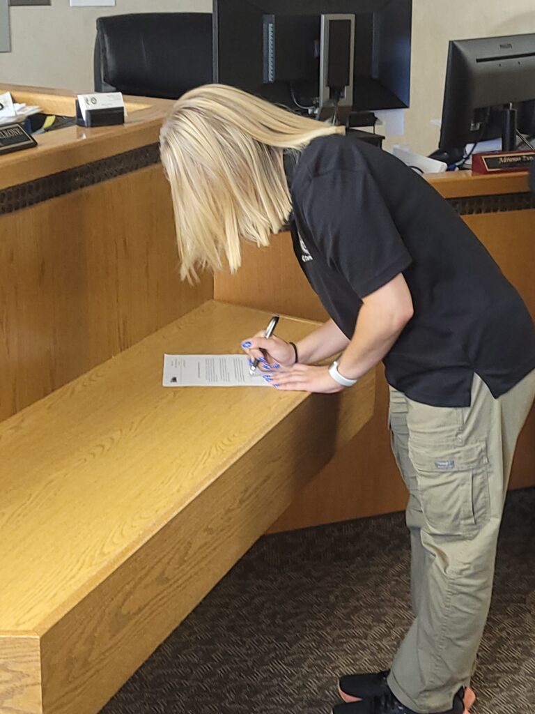Judge DeLeone swearing in Erin Snyder
