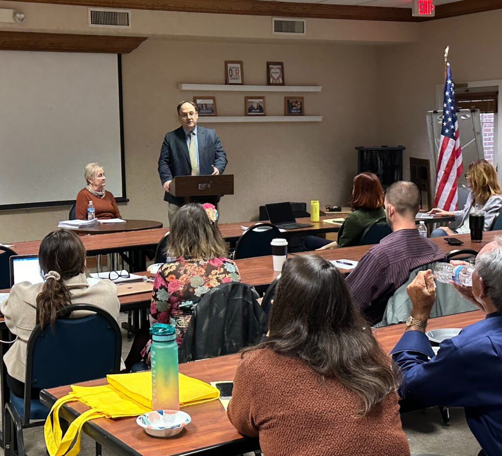 Judge DeLeone presented at the Lake County Bar Association’s GAL Seminar.